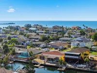 4 bedrooms home located on the deep water canal 13630 Garris Dr. Hudson Fl 34667 Hotels in Hudson