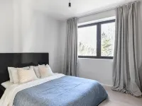 Stylish and spacious family home Hotels in Kista