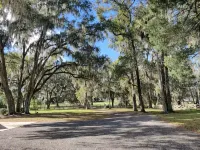 Dreamy Studio in The Heart of Horse Country - Apartments