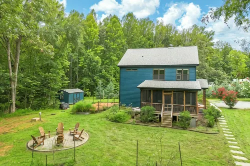 Beautiful Modern Home Retreat with Private Lake on 15 acres