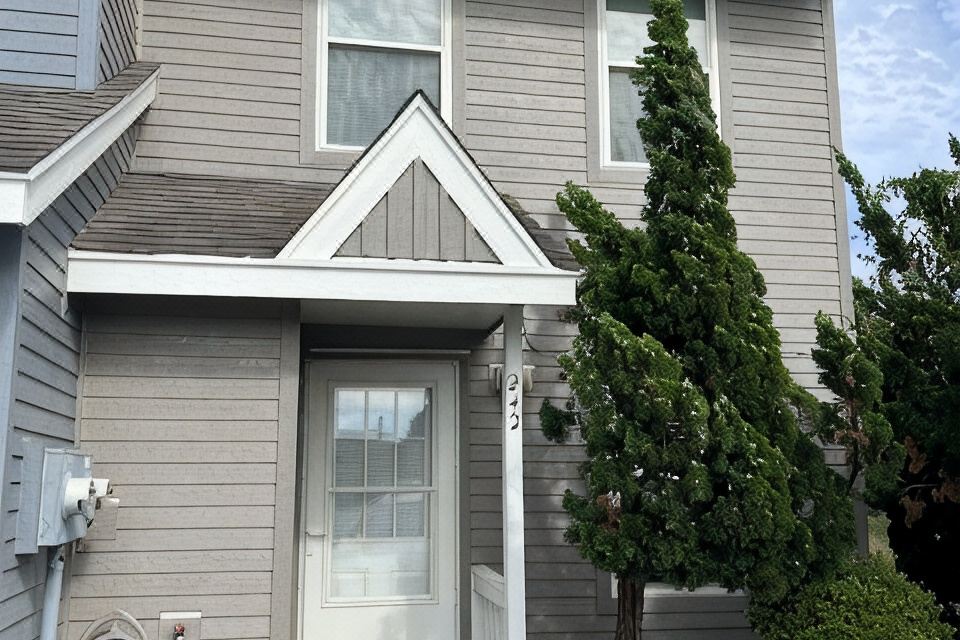 Photo 3 of 6