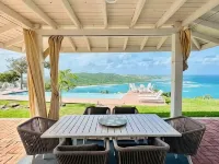Beach Bunker overlooking Flamenco Beach @ Culebra Island, PR 庫萊布拉住宿飯店