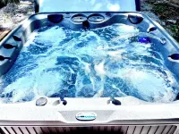 Private Dome w, Hot Tub & Outdoor Shower Lake Views Couples Retreat