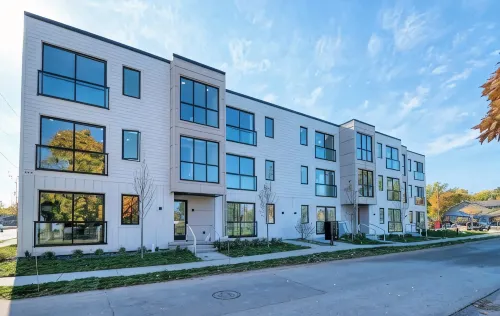 BRAND NEW LISTINGCozy 1-bedroom condo with WiFi, AC in fabulous Traverse City - balcony