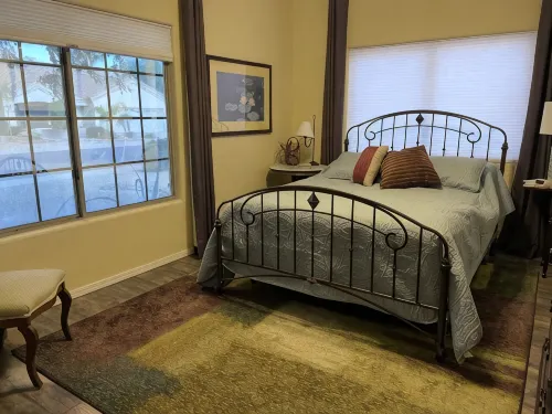 Lakeside family friendly home—close to everything! - 2-Star