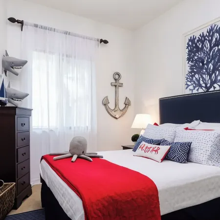 Downtown Location!  Naples Bay Resort - Amenities!
