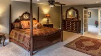 LAKEFRONT HOUSE SLEEPS 30 - BOAT DOCK, THEATER ROOM, HOT TUB, GAMES ROOM & MORE - 3-Sterne