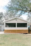 Fully renovated cabin on the Mermentau River with gorgeous scenic views - Wifi