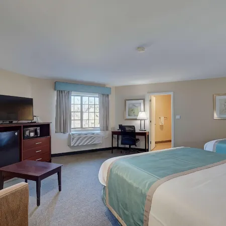 Best Western Hampshire Inn  Suites