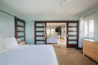 Charming East Guesthouse - Panoramic Sea Views