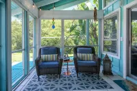 Island Time-Walk to the beach-Intercoastal home in tropical paradise! - 3-Star