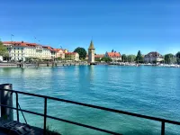 Get up with SEEBLICK style apartments mountain and lake view and terrace in Lindau - วิว