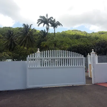 Gite for 2 to 4 -Available from 1804 to 240426- -Vehicle Rental -Beach on Foot