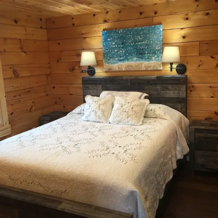 Lake Superior Log Home Retreat