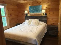 Lake Superior Log Home Retreat - 샬레 호텔