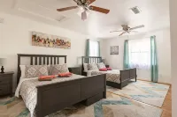 Up to 22 Guests - Just min to Clearwater Beach & Indian Rocks Beach - balcony