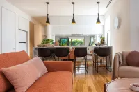 Luxury Adelaide Retreat  | Steps to Top Dining & Festivals - บังกะโล