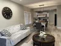Luxurious Home in the Heart of Niagara Falls - Homestays