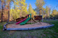 Luxury Cabin in a woods! Private location 7000 ft elevation, 4 seasons! - Chalets