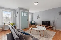 BOHO BUNGALOW - STEPS FROM HISTORIC DOWNTOWN APEX<br>