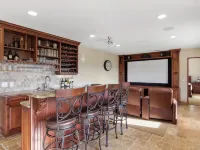 Breathtaking retreat in the wine country on the ranch with goats you can pet! 포웨이 호텔
