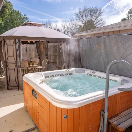 Rancho Vino-Entire house with 2 Master bedrooms and 2 additional bedrooms