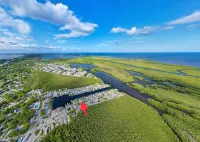 Key Largo Waterfront Oasis: Private Tiki Bar & Boat Dock!