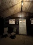 Nice log cabin on back country road with peace, quiet and the amenities of home - Hytter