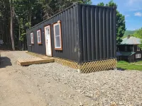 New 1 Bedroom Container Cabin with Direct Trail Access (Cabin 3) Hotels in Errol
