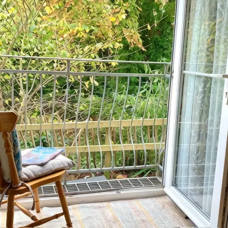 A beautiful, cosy cottage in a peaceful setting with 15% off ferry