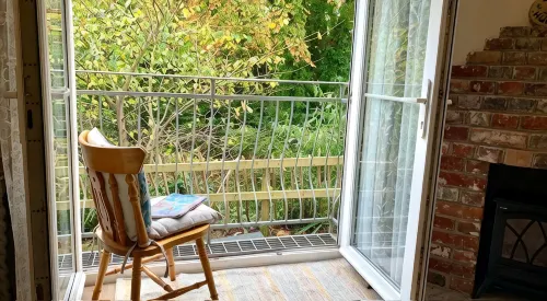 A beautiful, cosy cottage in a peaceful setting with 15% off ferry - 4-Star