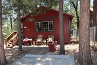 Cozy Cabin, 4 Beds-Dog friendly-15min Drive to to Ski Resort, Fenced yard - 小木屋