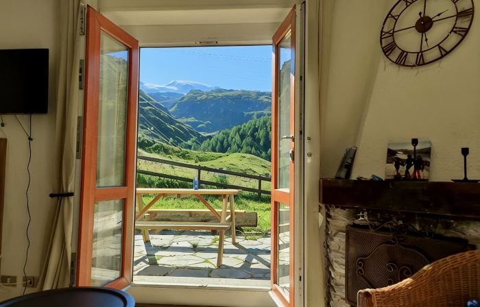 Ski Chalet Cervinia Bassi Ski-in-Ski-Out 6 Persons Sunny Terrace Wifi