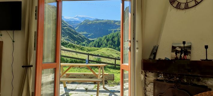 Ski Chalet Cervinia Bassi Ski-in-Ski-Out 6 Persons Sunny Terrace Wifi Hotels in Valtournenche