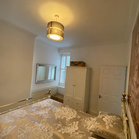 Broadstairs Apartment With Sea Views