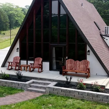 3-bedroom cabin just 30 minutes from The Outlet Shoppes of the Bluegrass
