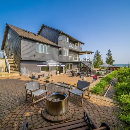 Large luxury home!  Views!  Hot tub!  Game room!  EV charger! Pool table! Grill!
