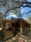 Charming 3 Bedroom, 2 Bath Custom Built Log Cabin in Ocala National Forest. - Chalets