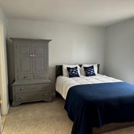 Beautifully Renovated 1st Floor Condo - Walk to Beach - Sleeps up to 8