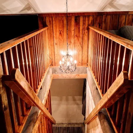 Muskie-Lounge River Retreat! Secluded getaway.