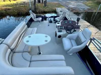 Fully Stocked Lake House! Canoes, Kayaks, Paddle Boat, Level Frontage. - Wi-Fi