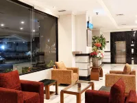 Royal Asia Hotel Hotel dekat Jembatan Ampera