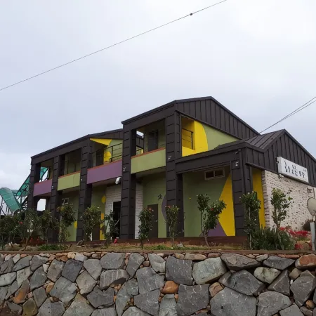Wando Cheongsando Sun and Moon Pension Отели в г. Вандо