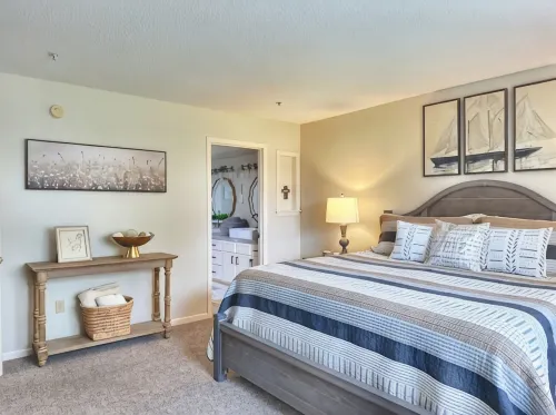 3 Min to Strip! Indoor Pool, Hot tub, Sauna, new! - Condos