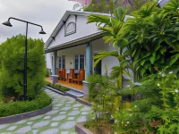 Tay Tien Bungalow Hotel dekat Pantai Sao