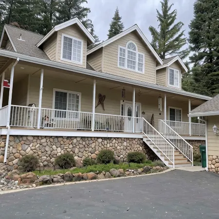 Spacious Lake Almanor West Getaway - Enjoy Everything the Lake Has to Offer