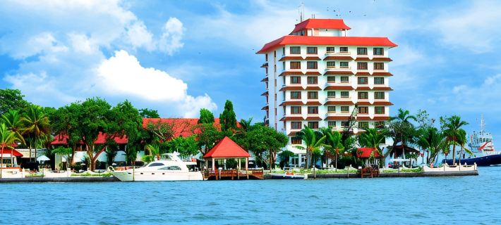 Taj Malabar Resort & Spa, Cochin. Hotele w: Koczin