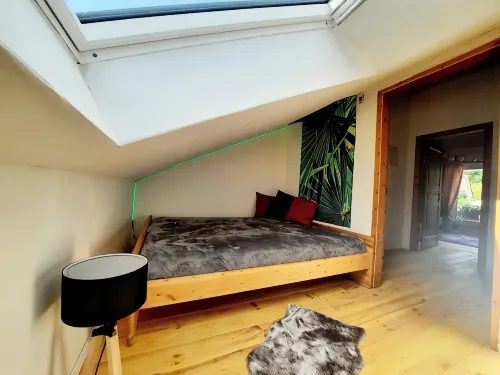 Between the North Sea and Baltic Sea x1f30a;XXL vacation apartment directly on the Treene river - Træningscentre