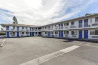 Super 8 by Wyndham Santa Clara - 2-Star