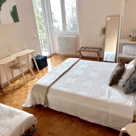 Como lake view/ktcn/AC/WiFI/free Parking